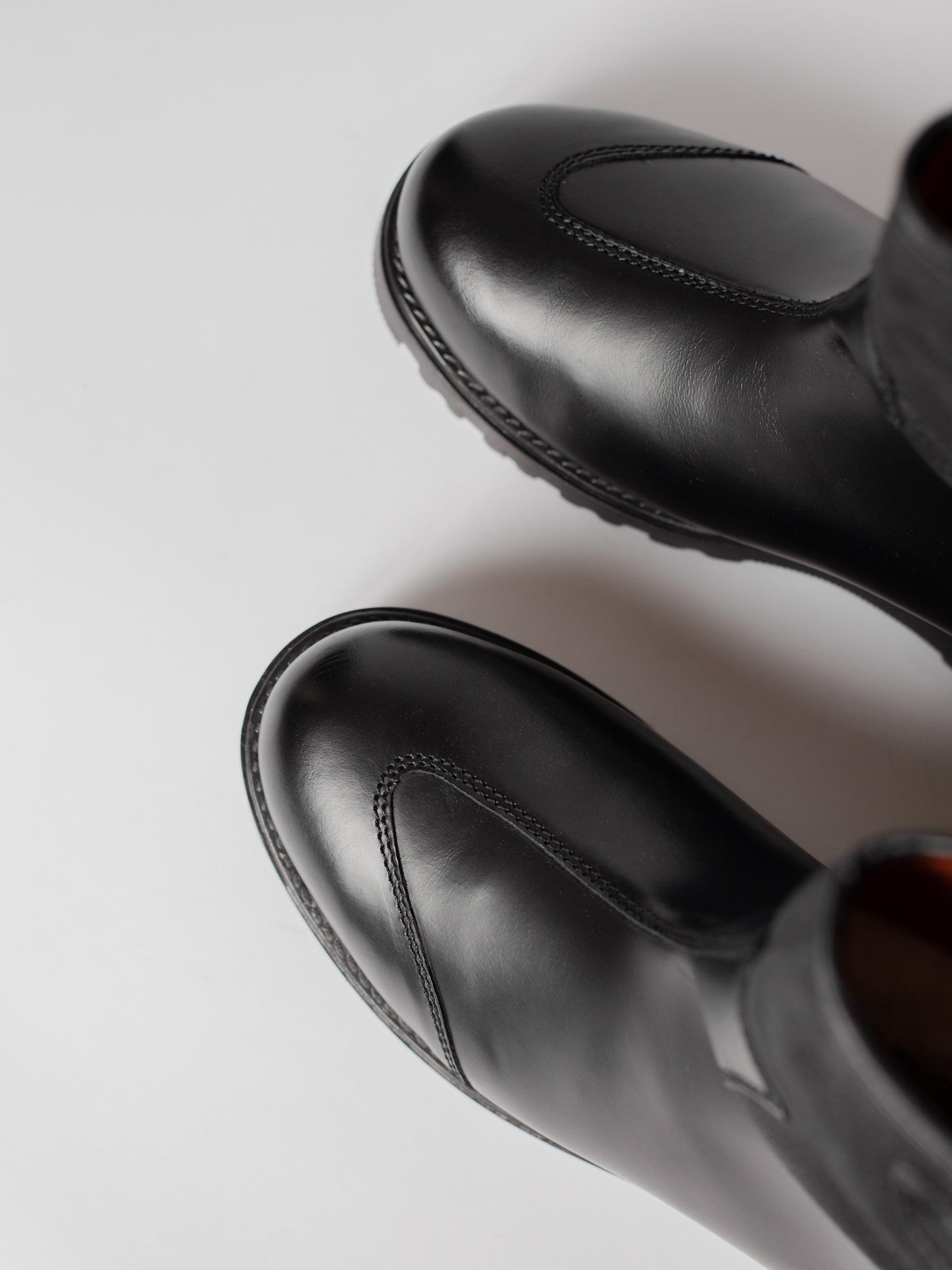 Blankens The Alexia Low Eco black low boot with handles. warm with fuzzy wool lining. water resistant