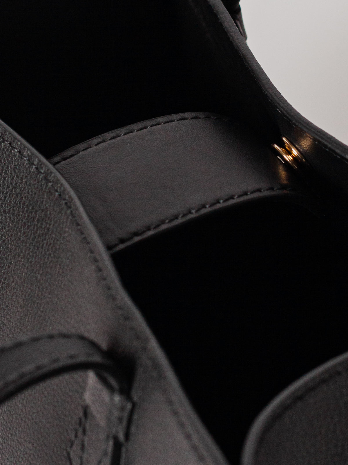 Blankens The Martha Black leather bag