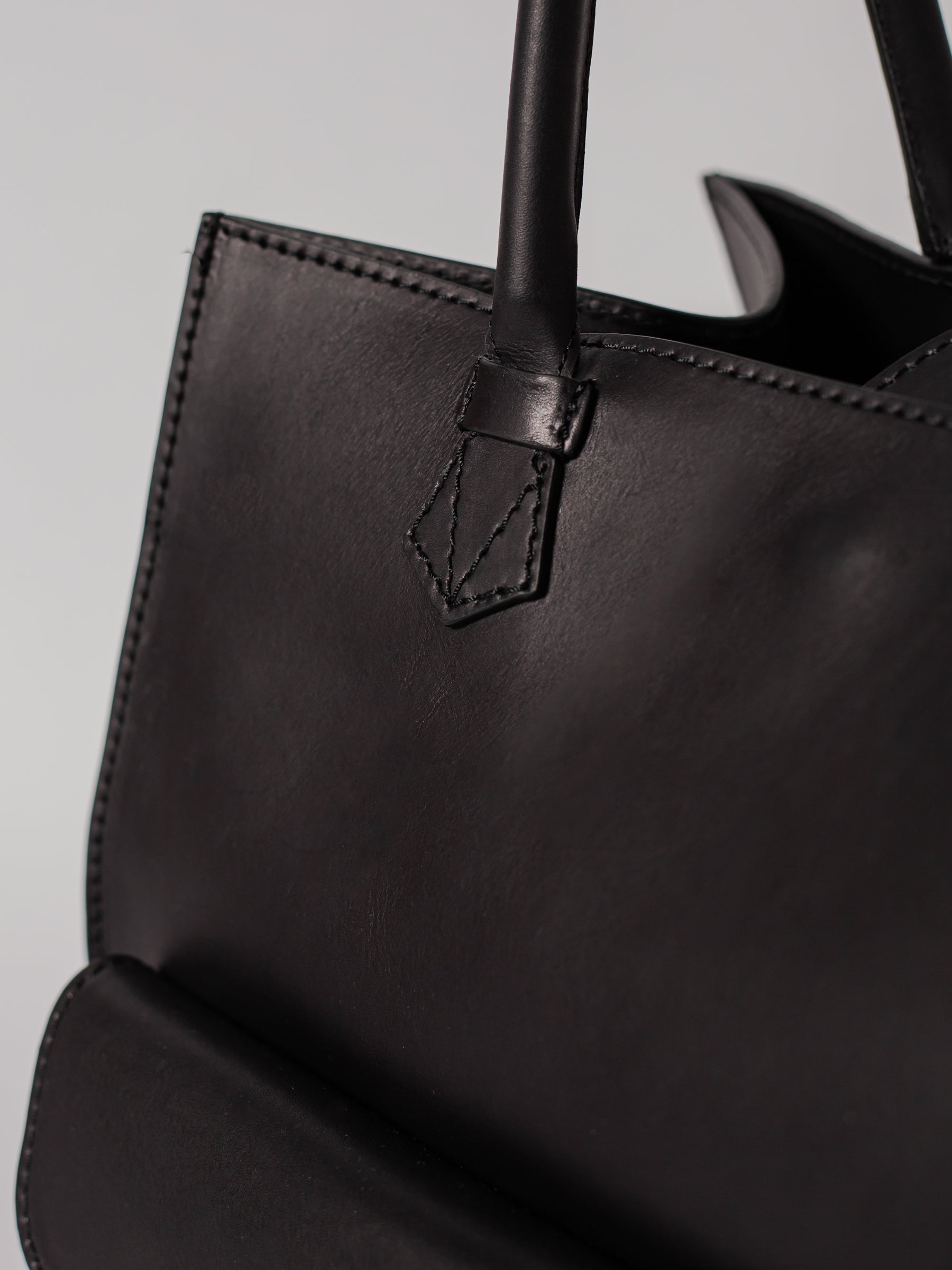 Blankens The Martha Travel black leather weekens bag