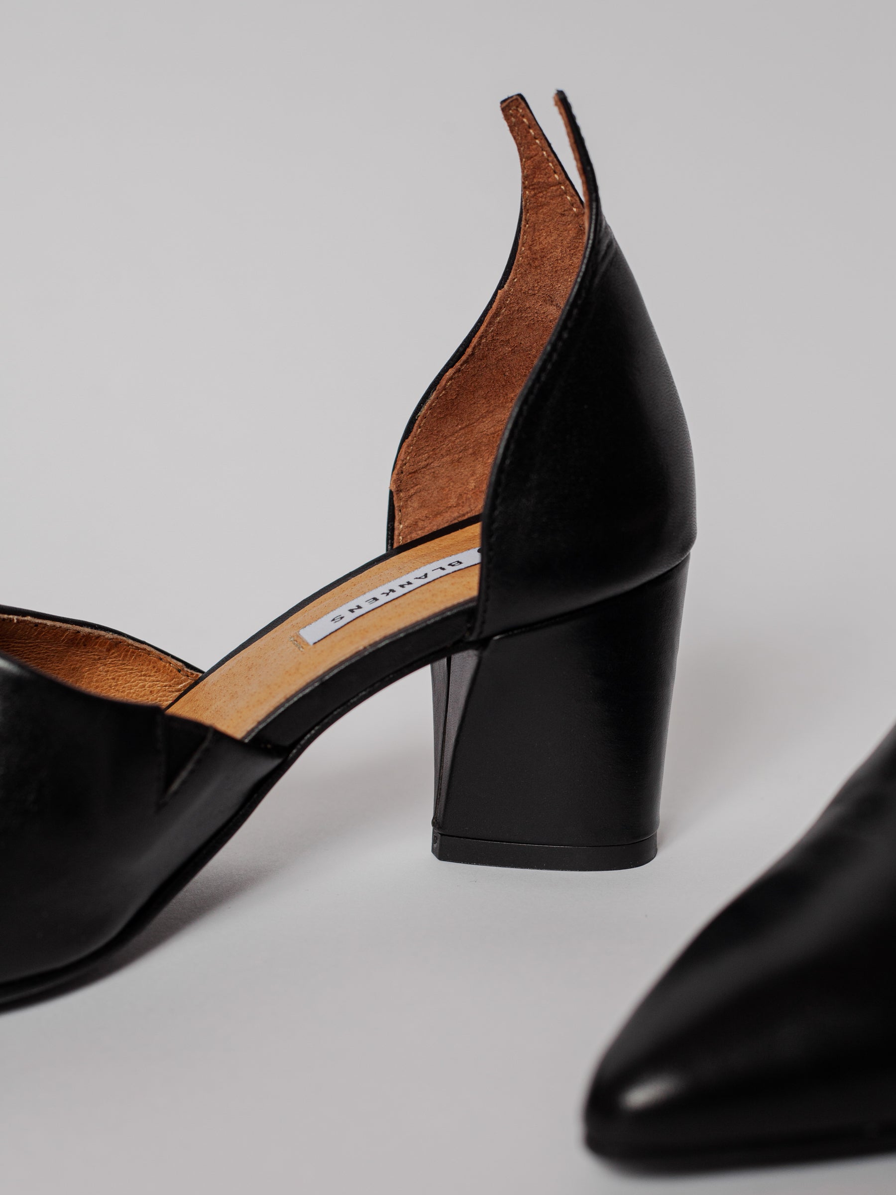 Blankens The Riverside Black Leather