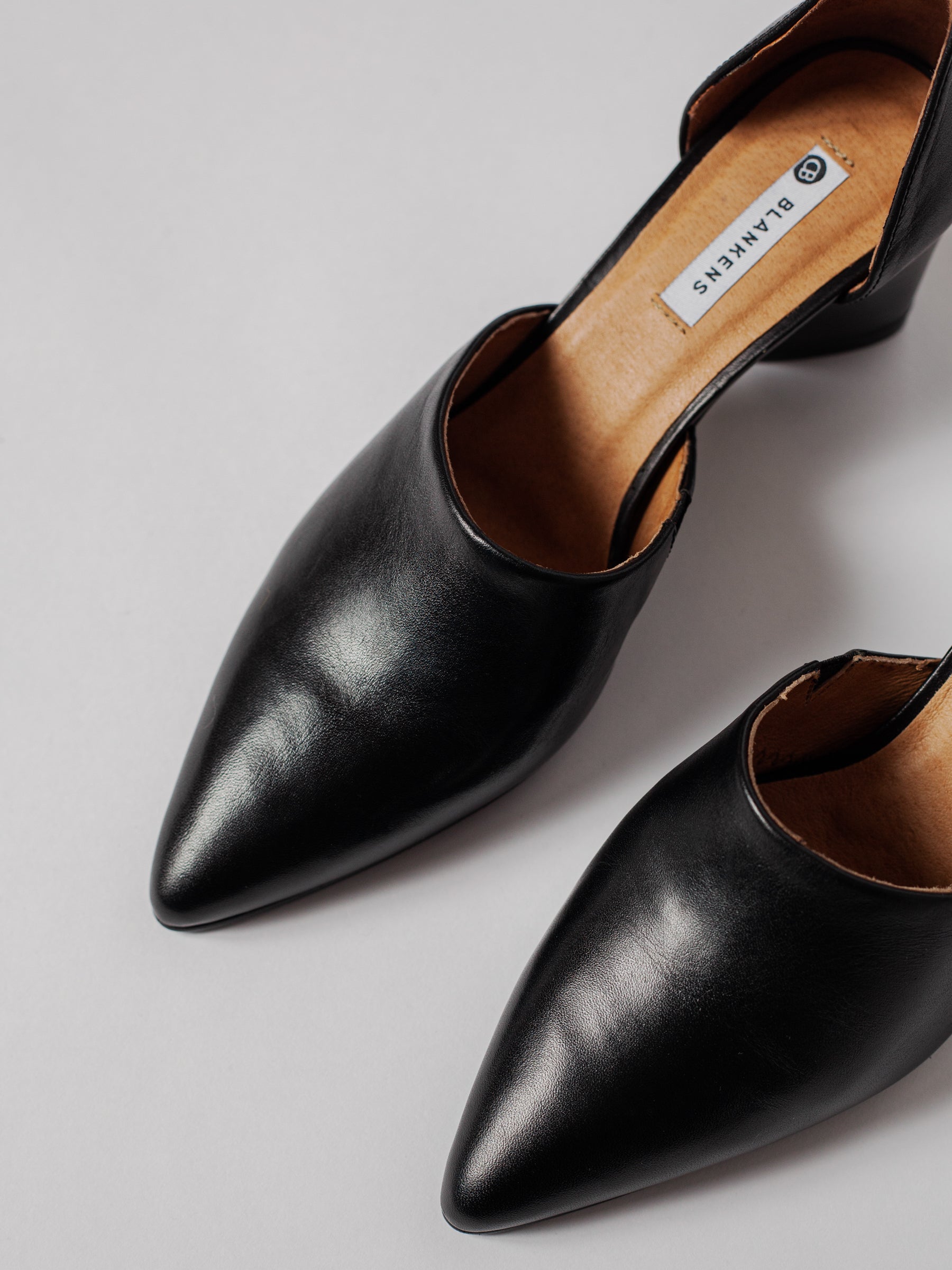 Blankens The Riverside Black Leather