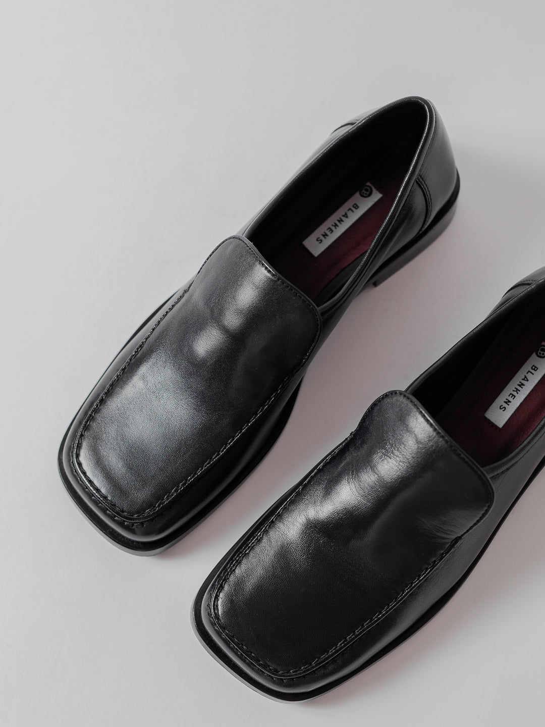 Blankens The Ritz square shape loafer black leather